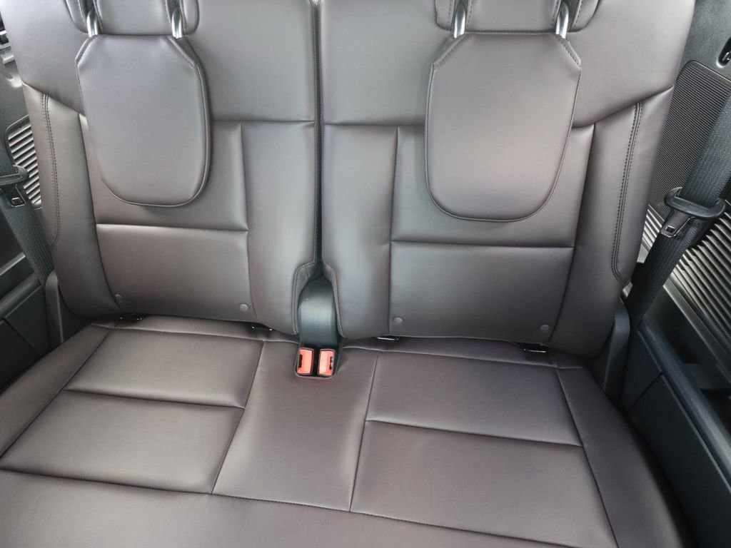 Used 2026 Ford Explorer Platinum RWD image 15
