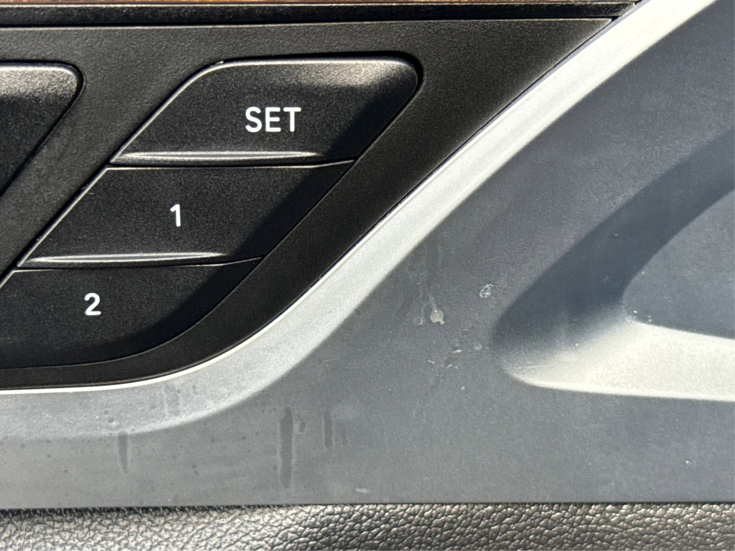 Used 2020 BMW X4 M40i w/ Premium Package image 21