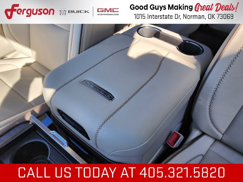 New 2026 GMC Yukon Denali w/ Denali Reserve Package AWD/4WD image 37