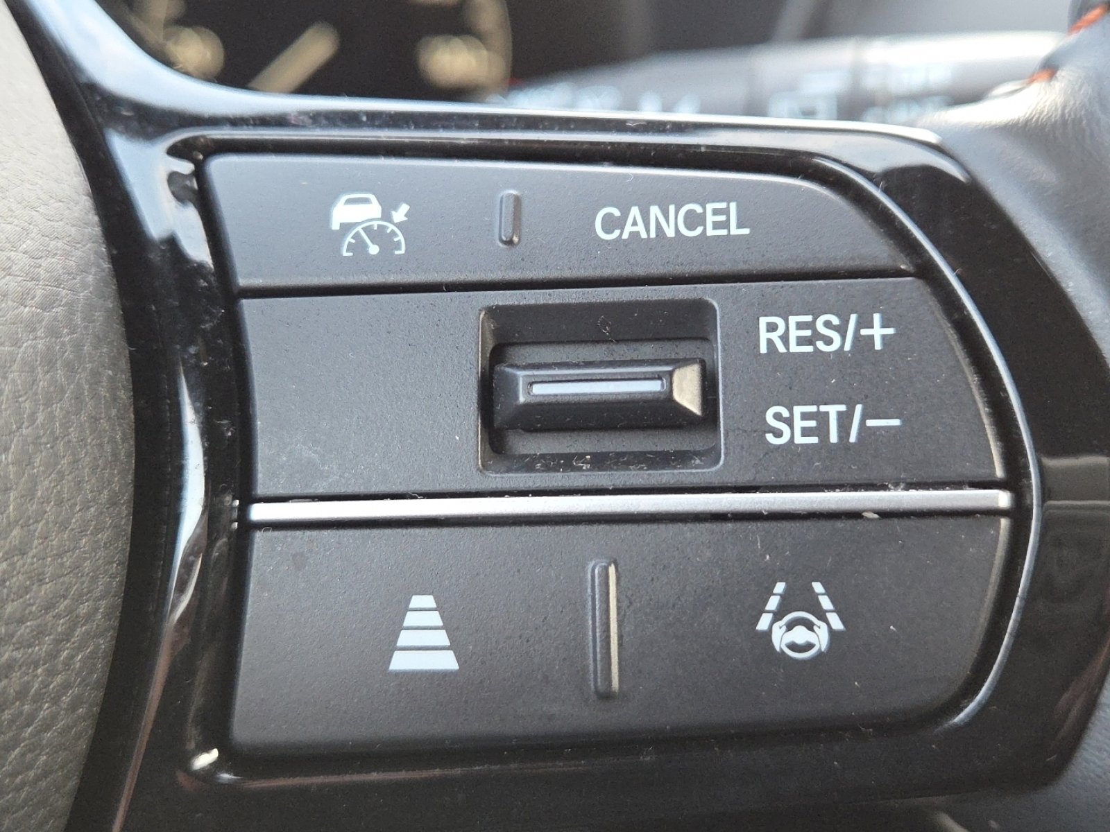 Used 2023 Honda HR-V Sport image 6