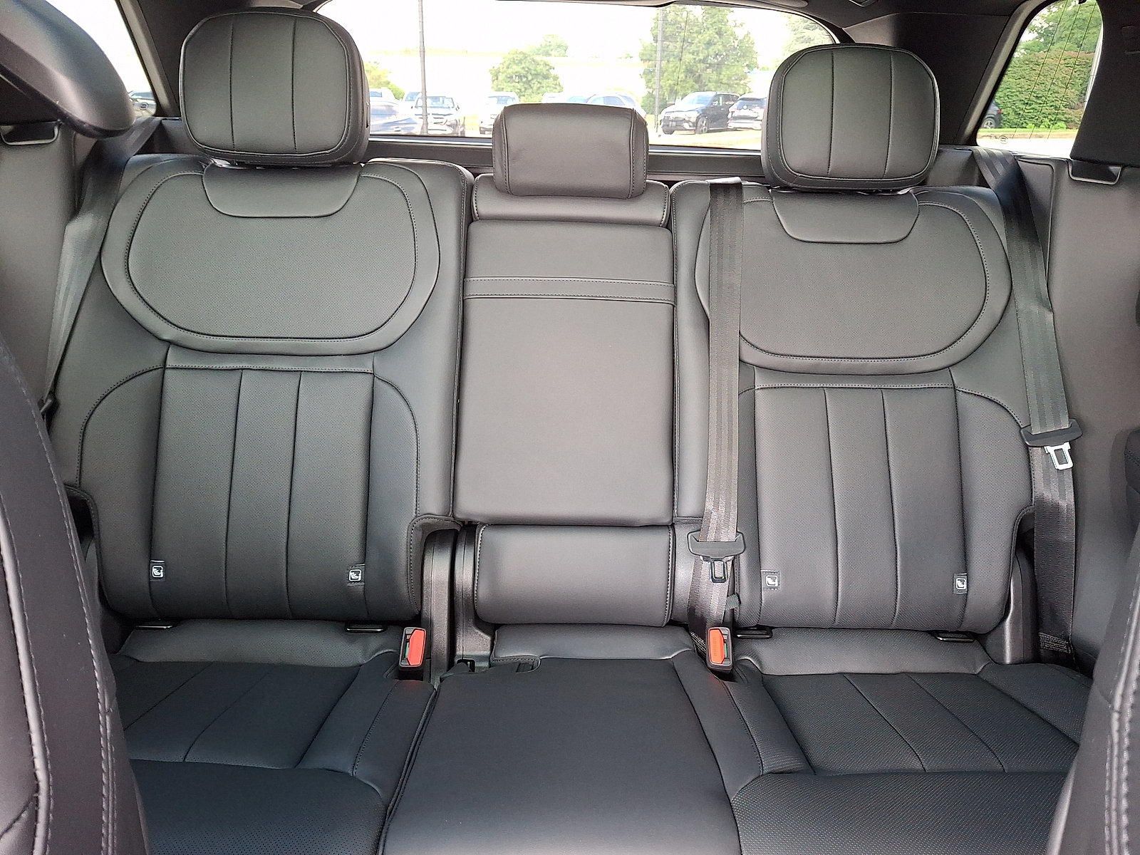 New 2026 Land Rover Range Rover Sport SE AWD/4WD image 6