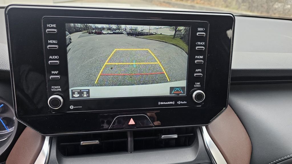 Used 2021 Toyota Venza XLE image 21