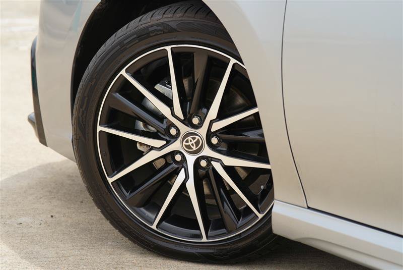 Used 2024 Toyota Camry SE w/ Audio Upgrade Package FWD image 18