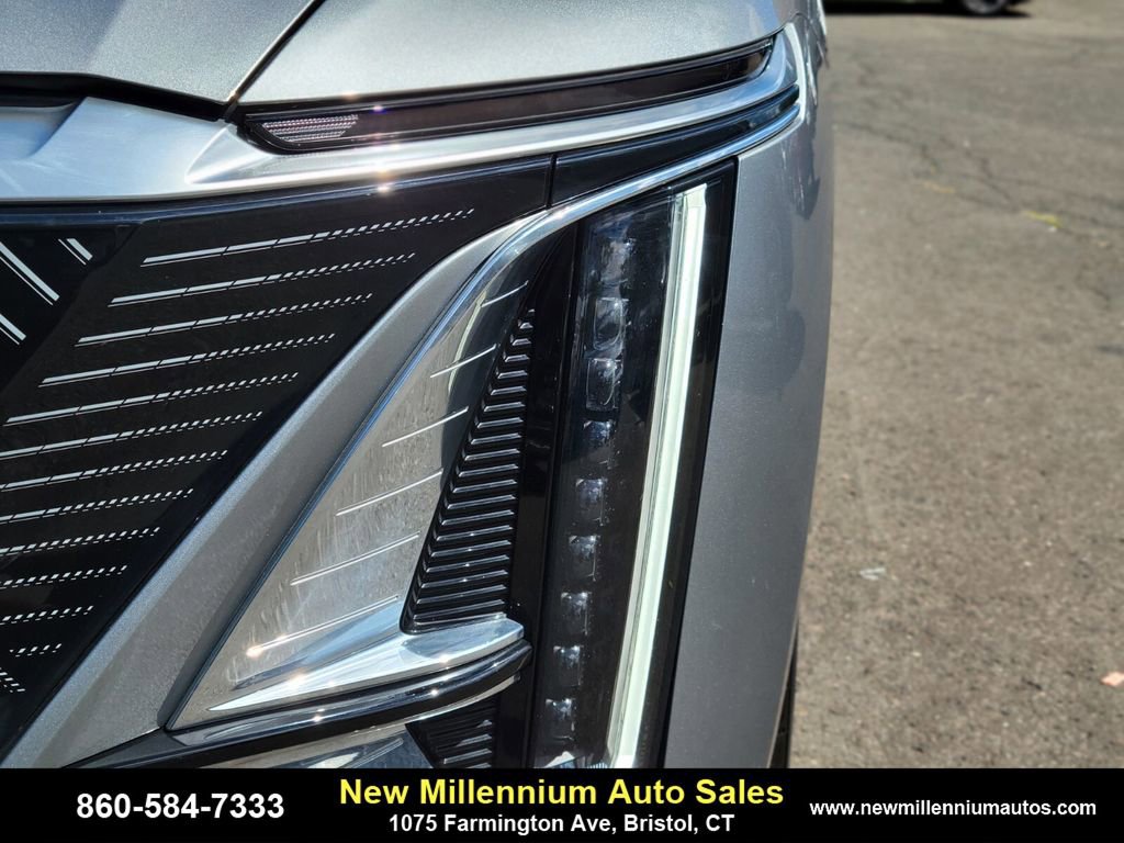 Used 2024 Cadillac Lyriq Luxury w/ LPO, Floor Liner Package image 10