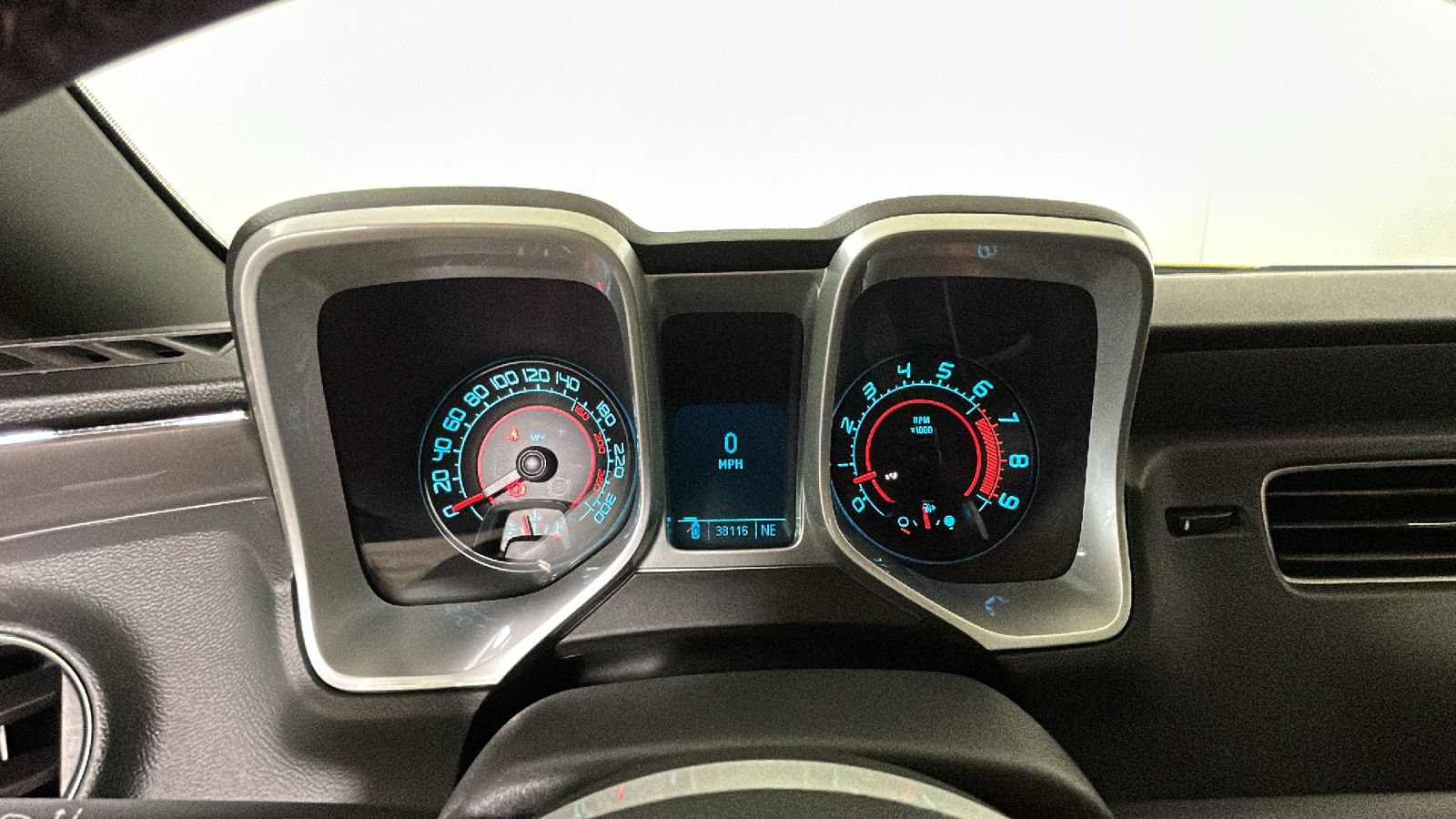 Used 2010 Chevrolet Camaro SS RWD image 18