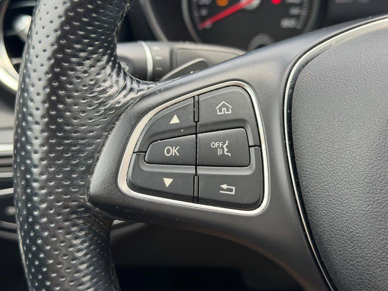Used 2017 Mercedes-Benz C 300 4MATIC Sedan image 19