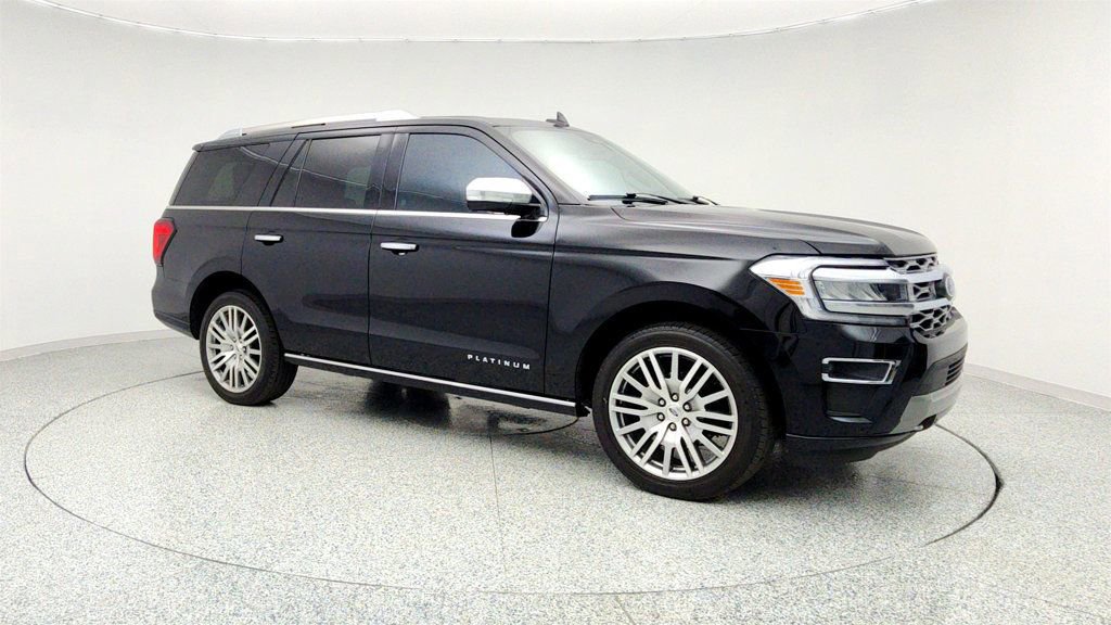 Used 2023 Ford Expedition Platinum image 3