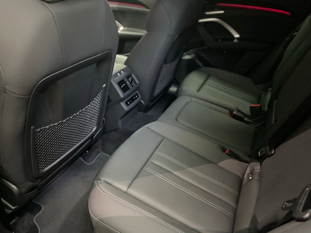 New 2025 Audi Q5 Prestige image 5