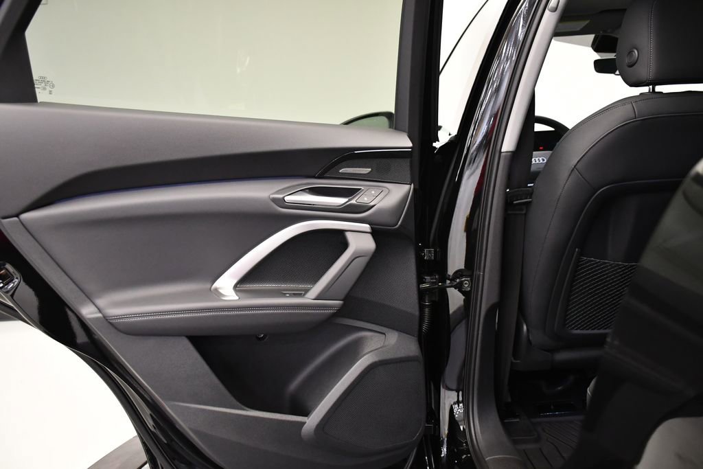 Used 2025 Audi Q5 Premium Plus w/ Premium Plus image 39