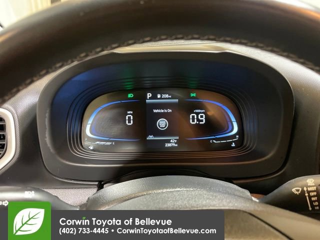 Used 2025 Hyundai Venue SEL image 15