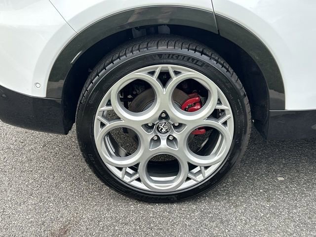 Used 2024 Alfa Romeo Tonale Veloce image 12