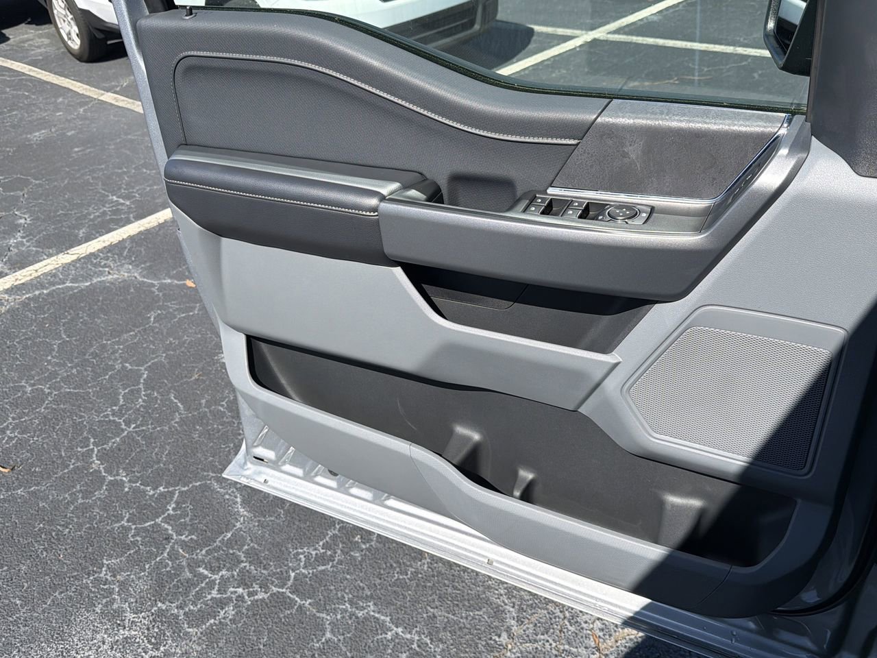 New 2025 Ford F150 XLT w/ Equipment Group 301A Standard image 21