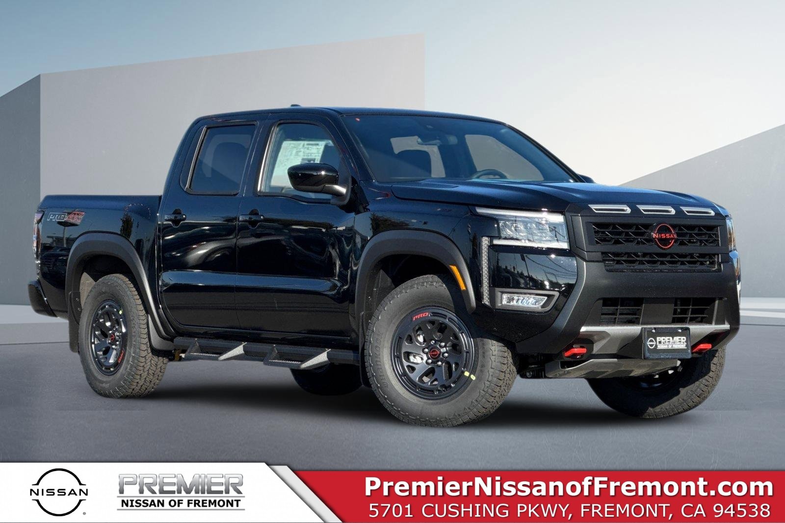 New 2026 Nissan Frontier PRO-4X w/ Tow Package