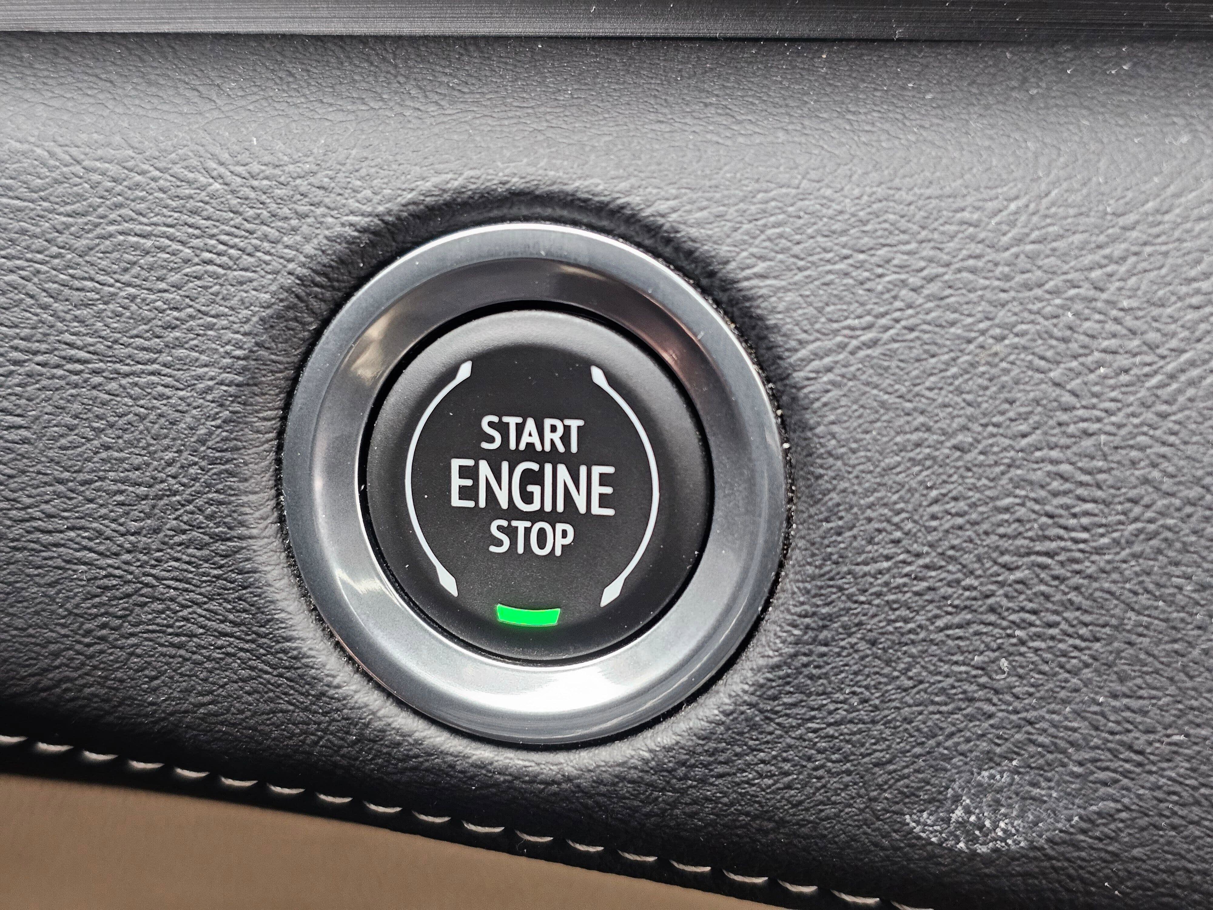 Used 2023 Cadillac Escalade Premium Luxury w/ Performance Package image 22