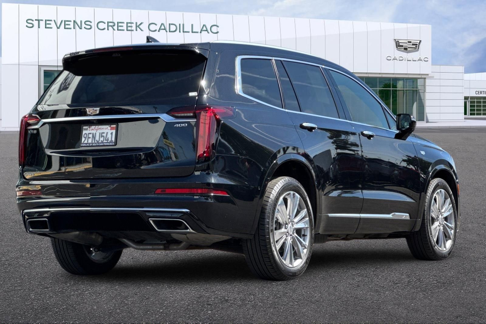 Certified 2023 Cadillac XT6 Premium Luxury w/ Technology Package image 3