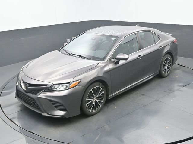 Used 2019 Toyota Camry SE w/ Convenience Package FWD image 16