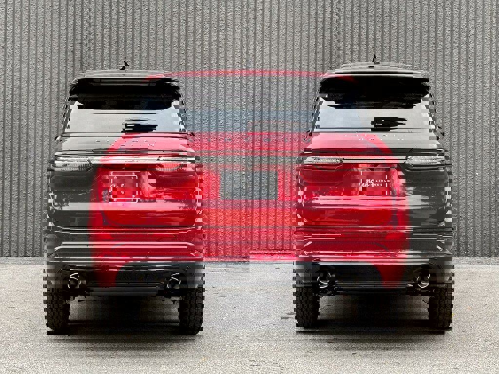 New 2025 Lincoln Corsair AWD w/ Equipment Group 101A image 4