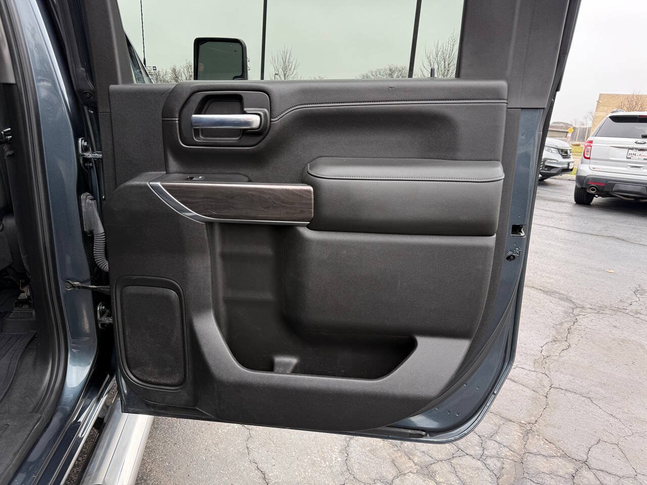 Used 2020 Chevrolet Silverado 2500 LTZ w/ LTZ Premium Package AWD/4WD image 26