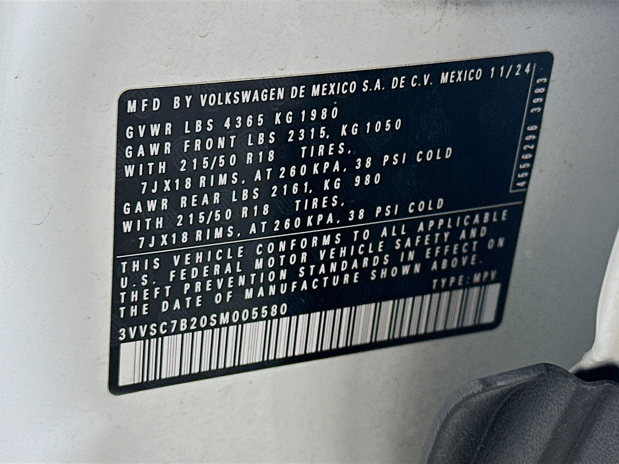 Used 2025 Volkswagen Taos SE FWD image 12