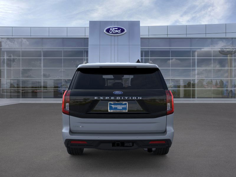New 2025 Ford Expedition Active image 5