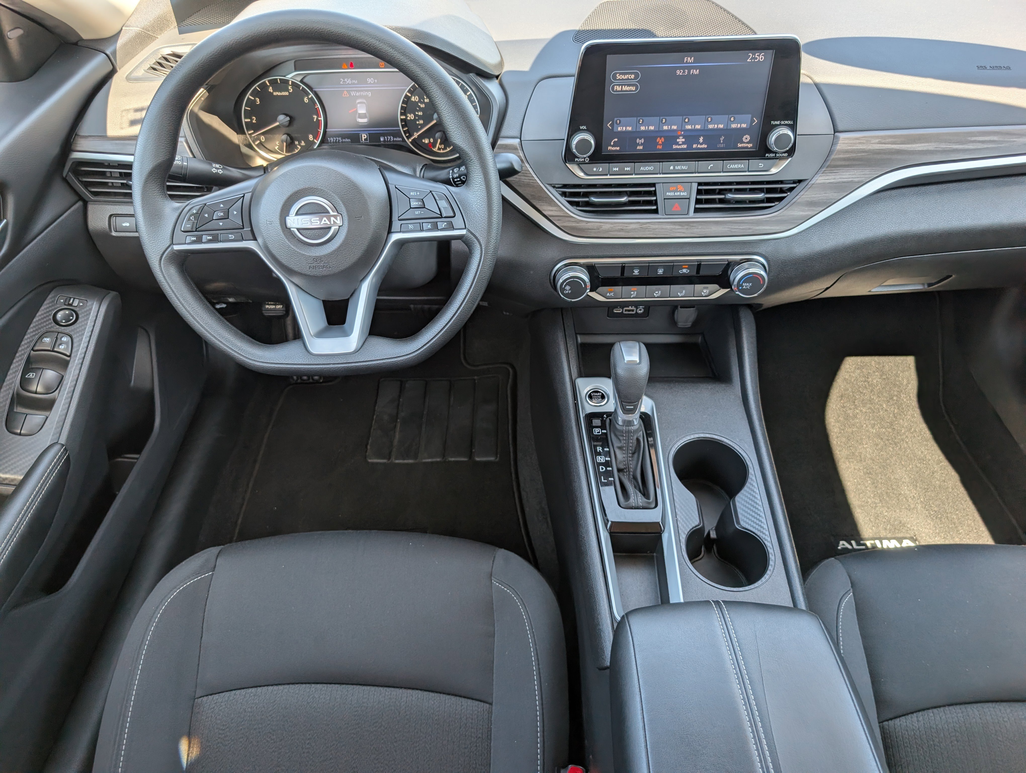 Used 2025 Nissan Altima 2.5 SV FWD image 6