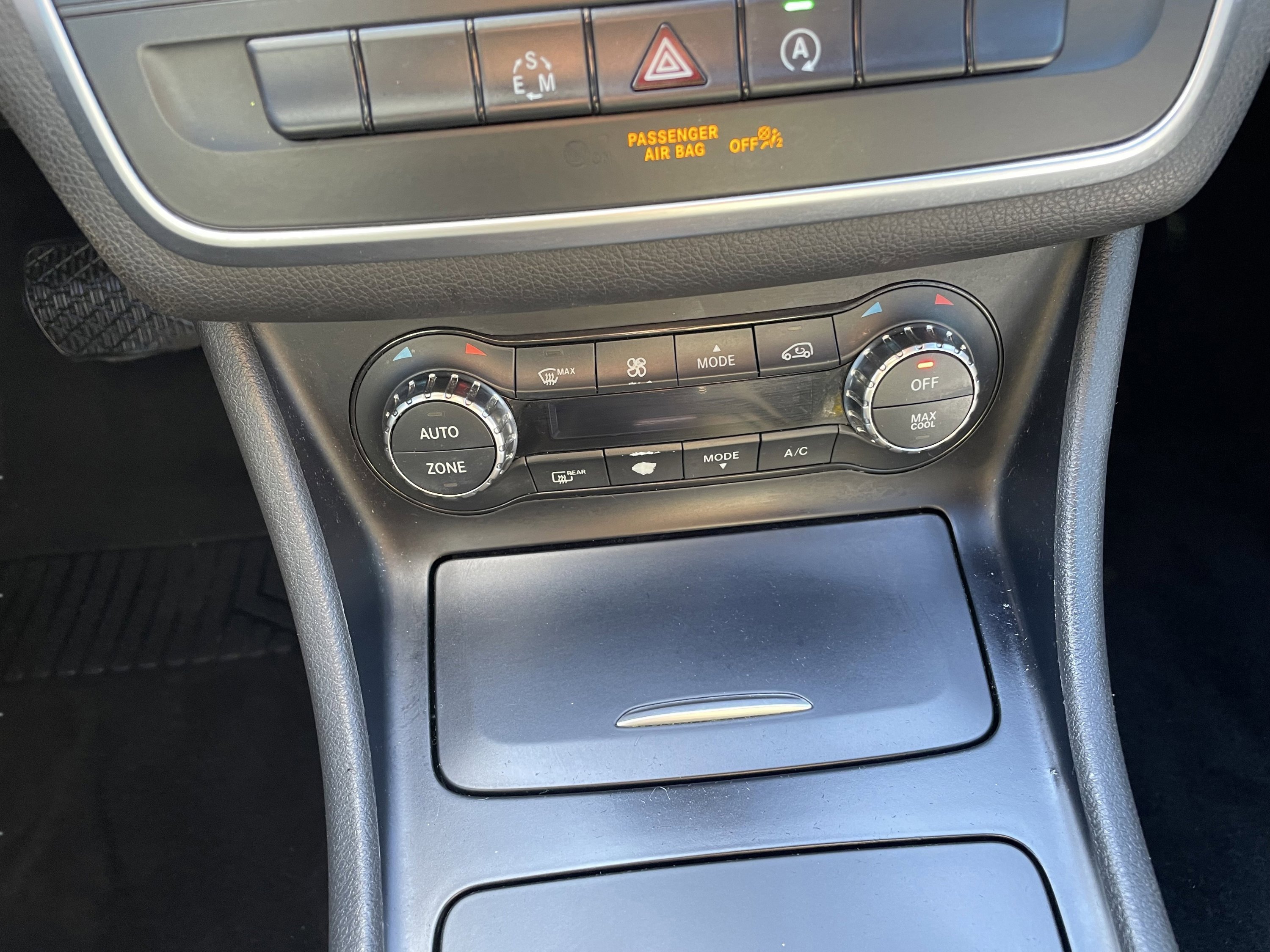 Used 2015 Mercedes-Benz CLA 250 image 13