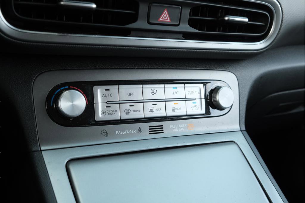 Used 2023 Hyundai Kona SE FWD image 26