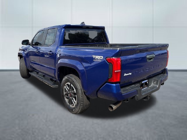 Used 2025 Toyota Tacoma TRD Sport AWD/4WD image 2