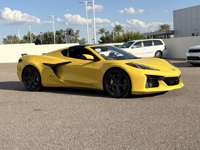 Used 2025 Chevrolet Corvette Z06 RWD image 4