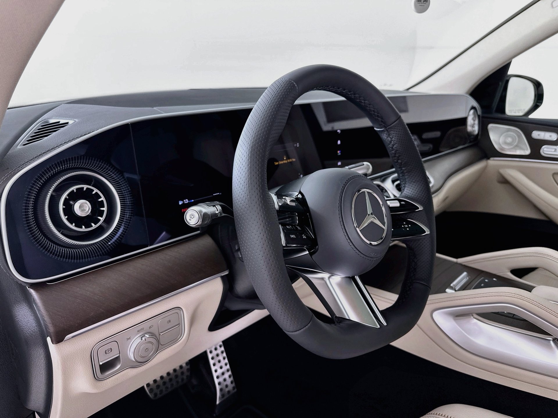 New 2027 Mercedes-Benz GLS 450 4MATIC image 10