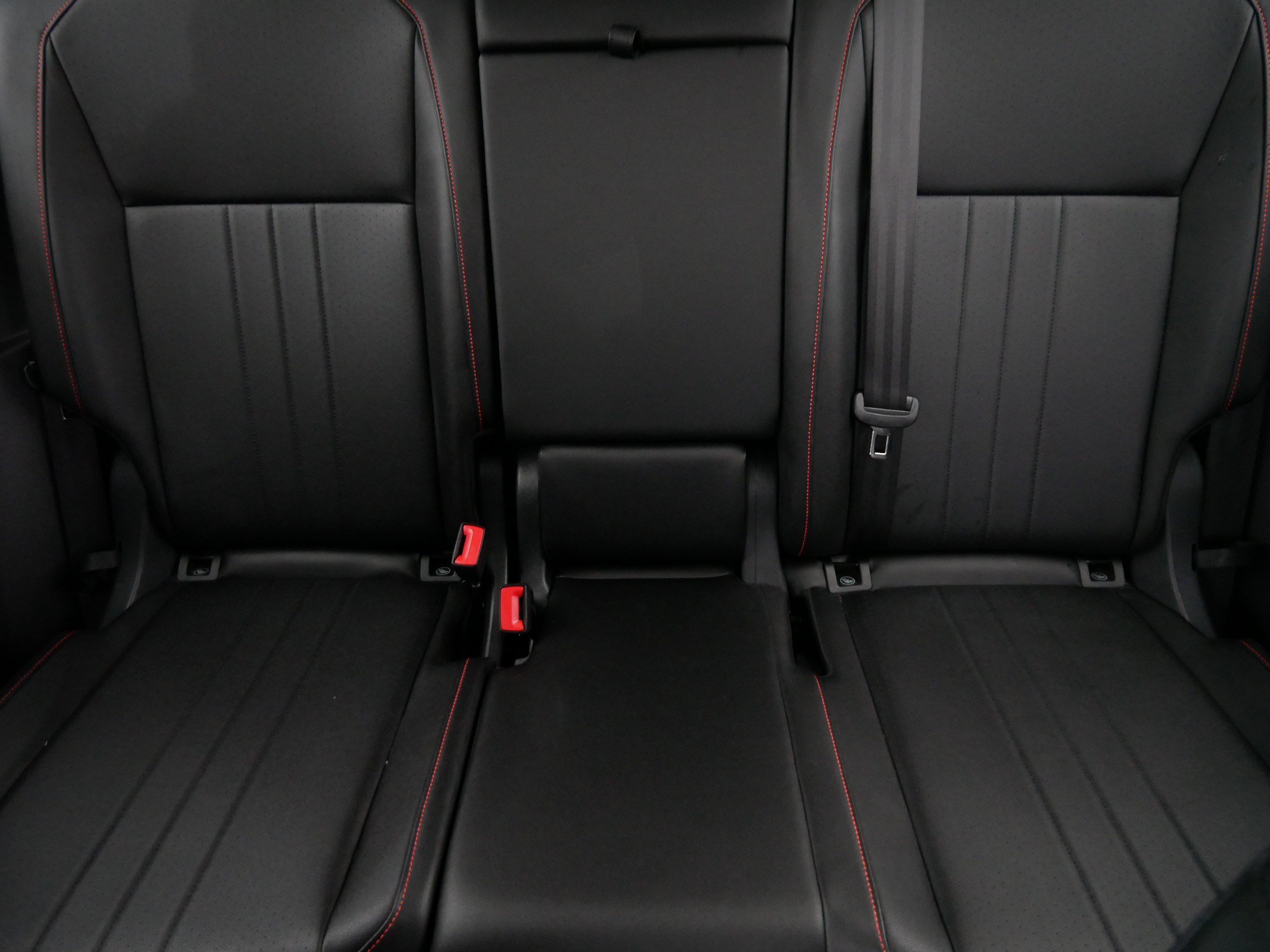 Certified 2024 Volkswagen Tiguan Wolfsburg Edition AWD/4WD image 13