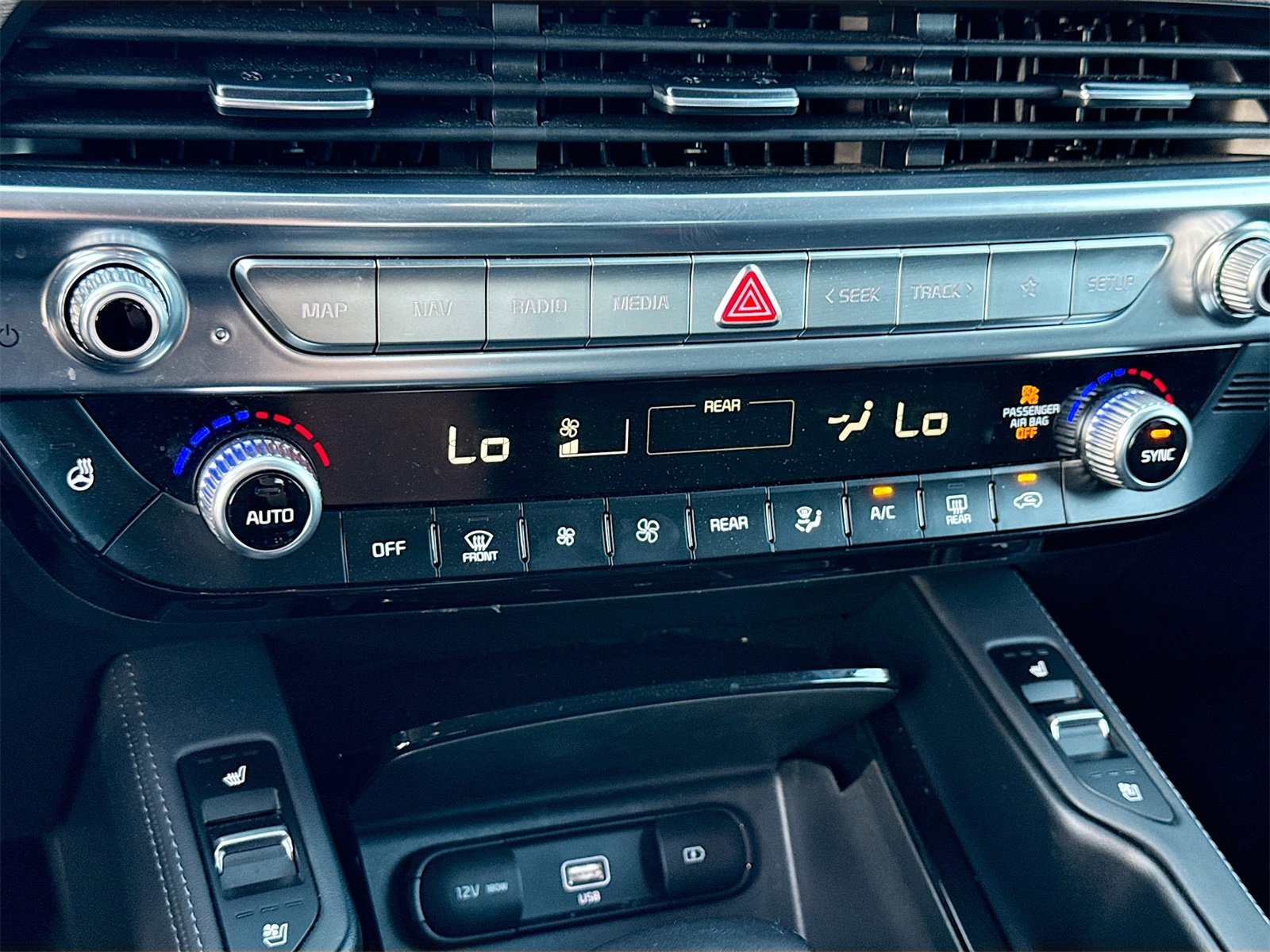 Used 2022 Kia Telluride EX w/ EX Premium Package image 16