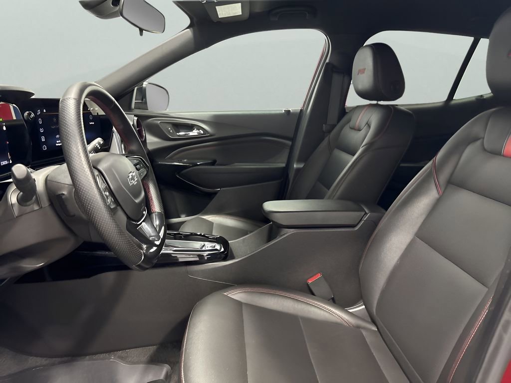 Used 2024 Chevrolet Trax RS w/ Driver Confidence Package image 11