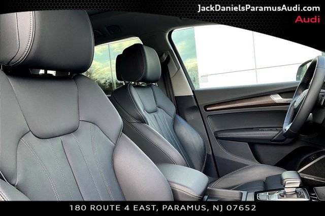 Used 2023 Audi Q5 e Premium Plus w/ Premium Plus Package image 7