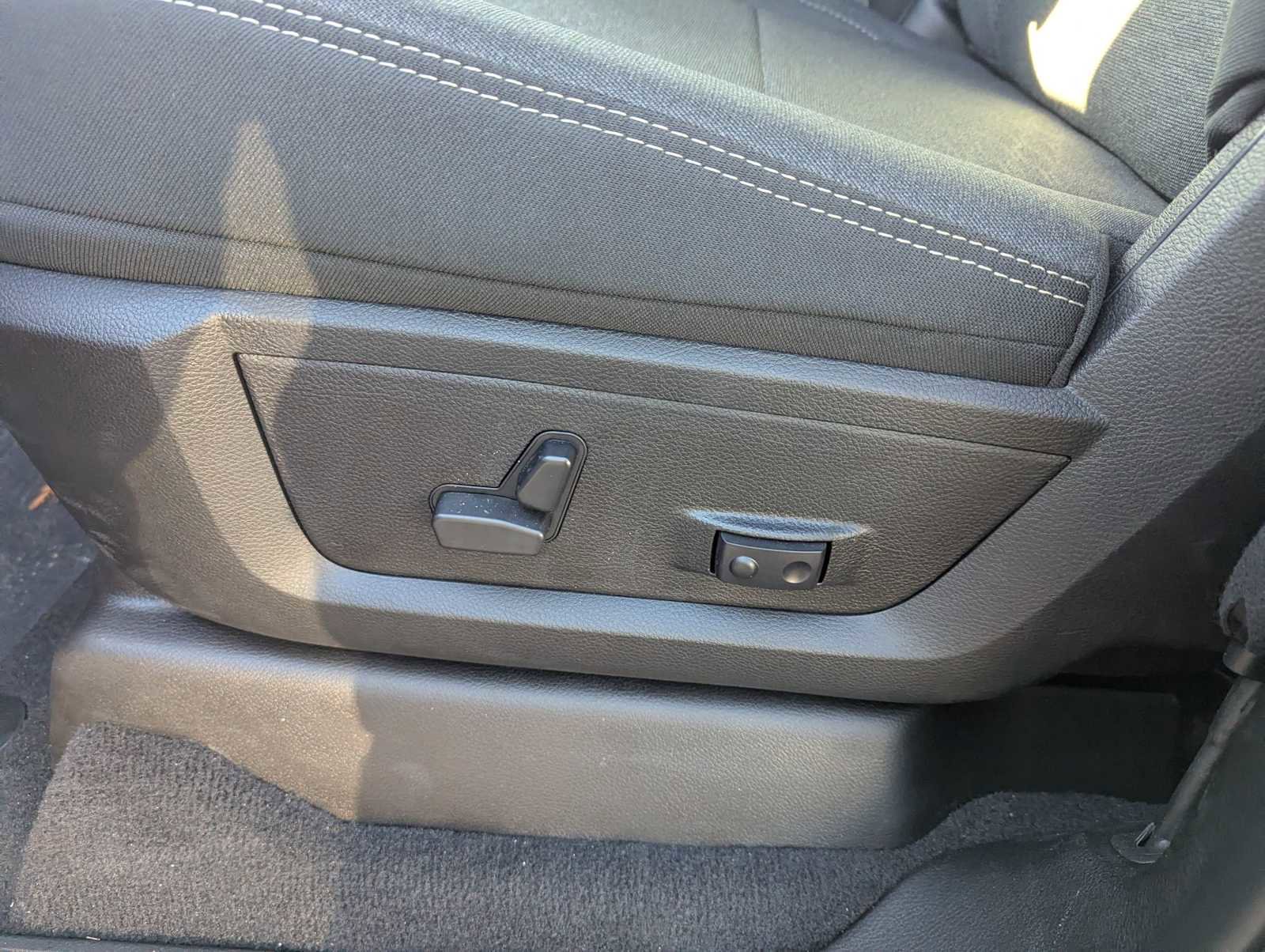 New 2026 RAM 2500 Big Horn AWD/4WD image 9
