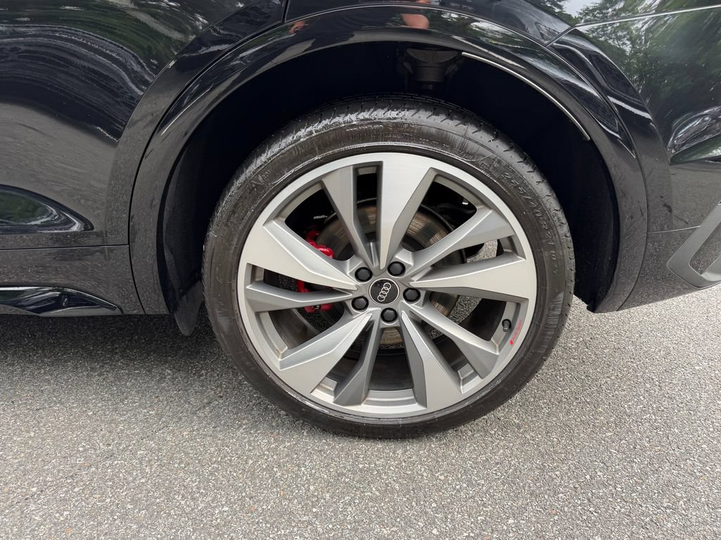 Certified 2023 Audi SQ5 Premium Plus w/ Premium Plus Package AWD/4WD image 10