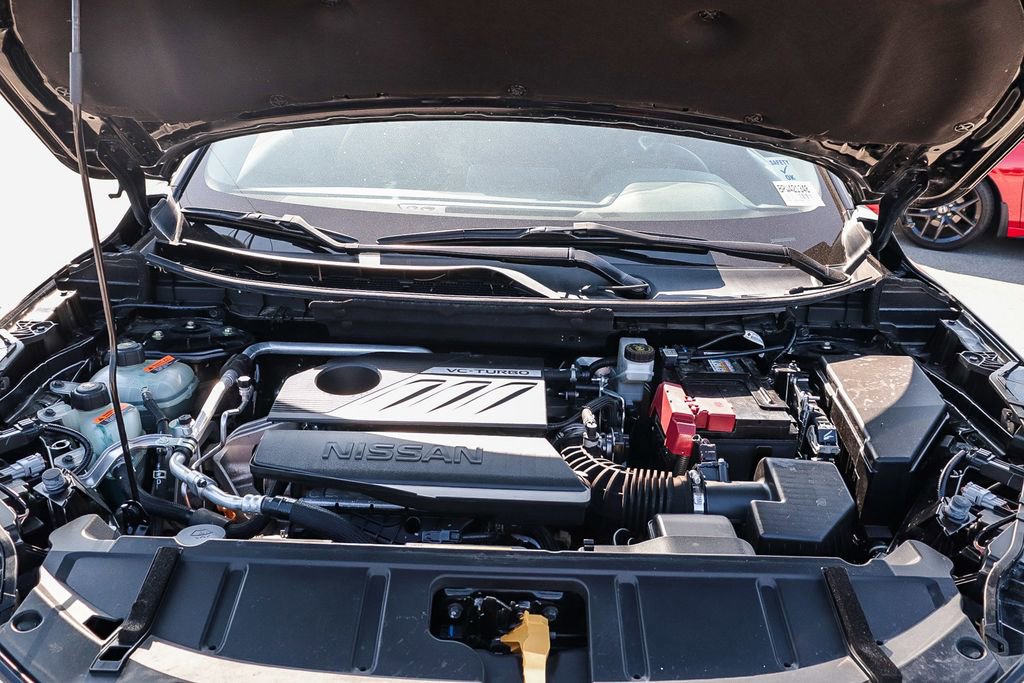 Used 2024 Nissan Rogue SV image 30