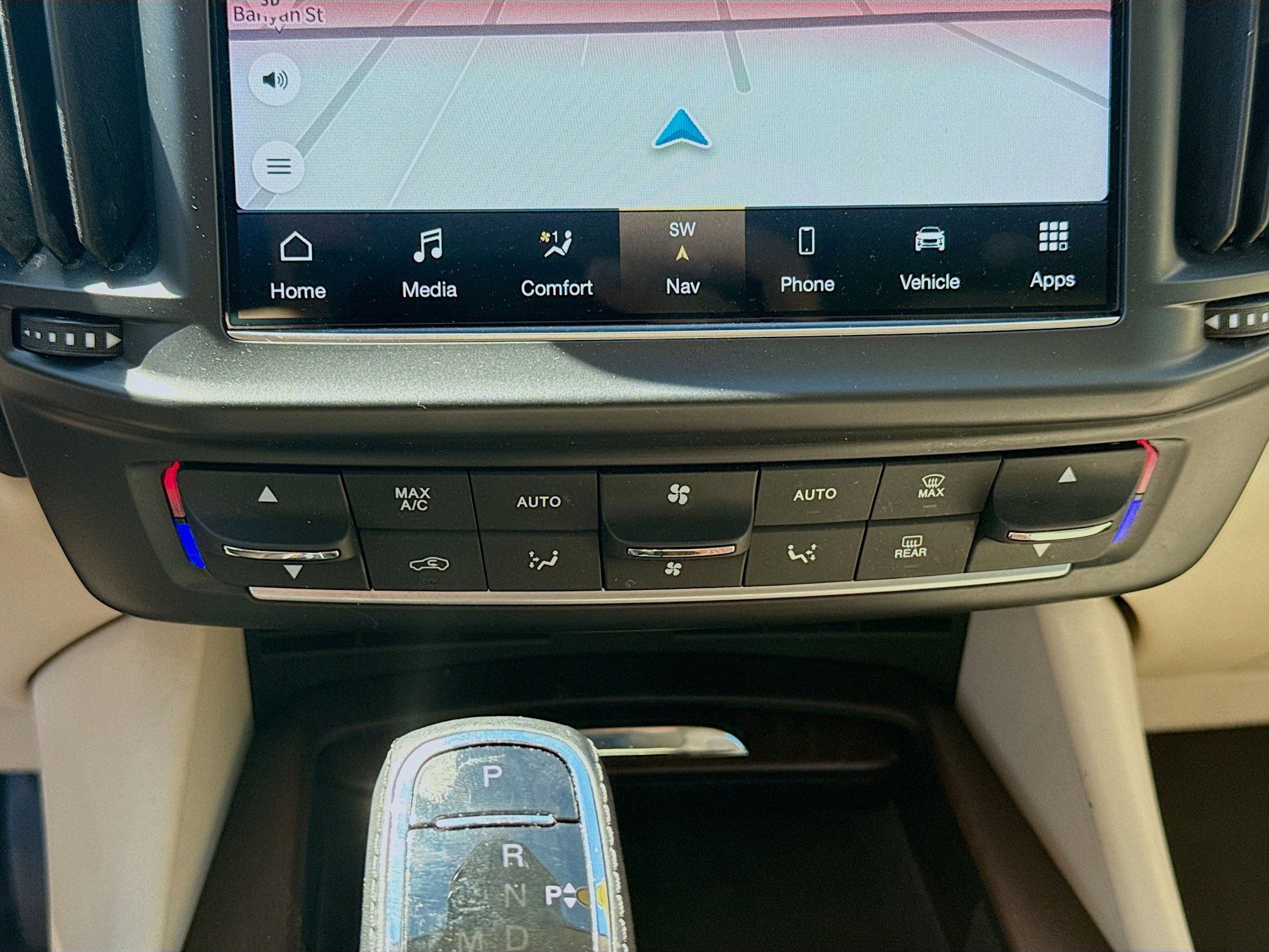 Used 2022 Maserati Levante GT image 13