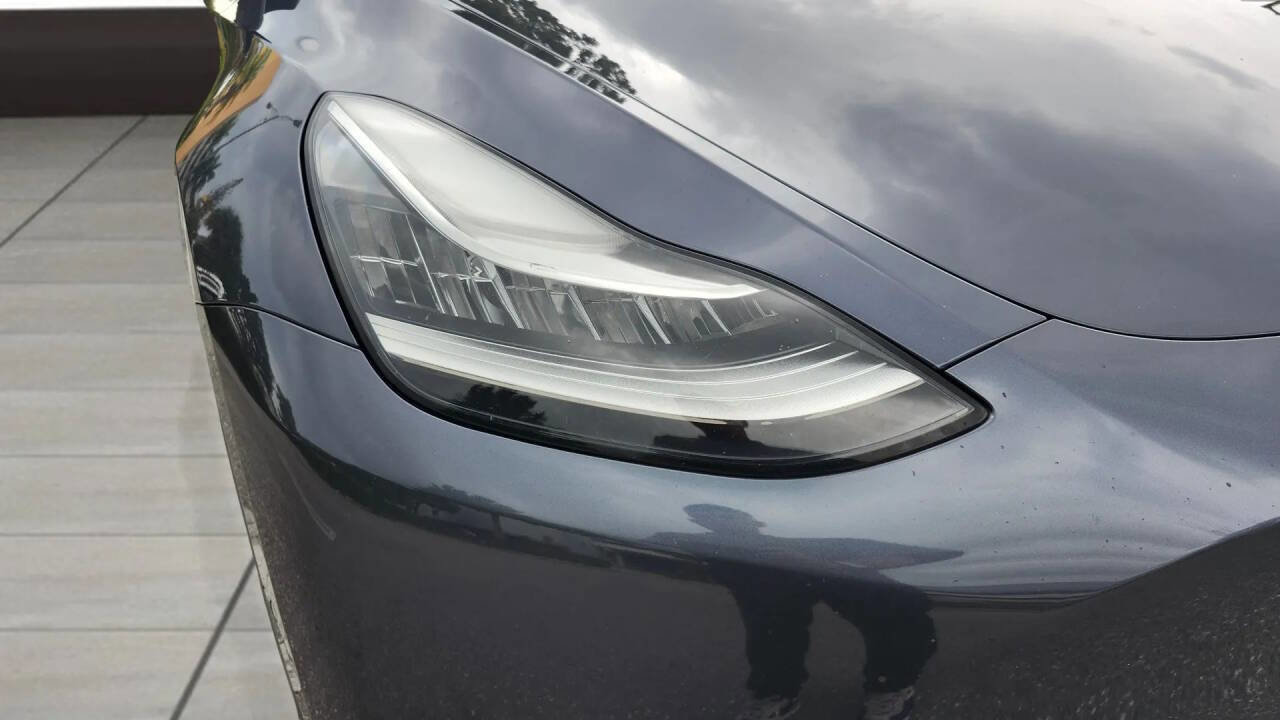 Used 2022 Tesla Model Y Long Range image 10