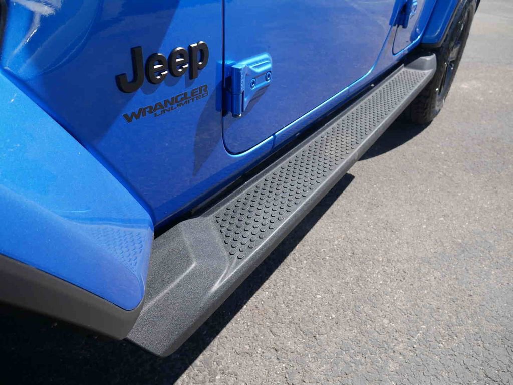 Used 2022 Jeep Wrangler Unlimited Sahara image 34