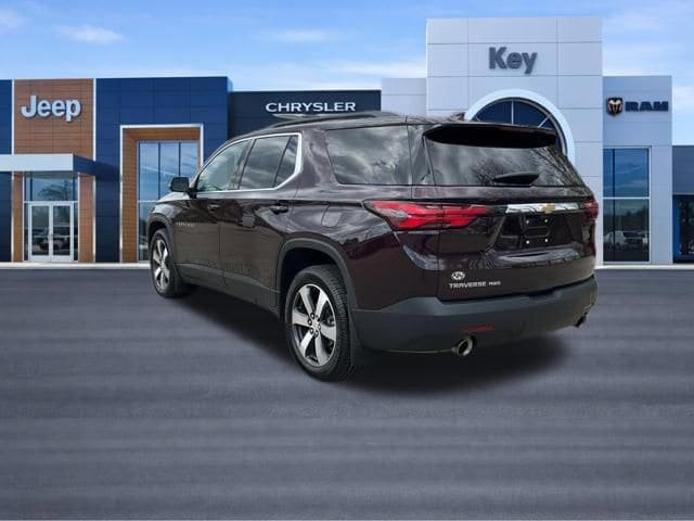Used 2023 Chevrolet Traverse LT w/ LT Premium Package AWD/4WD image 4