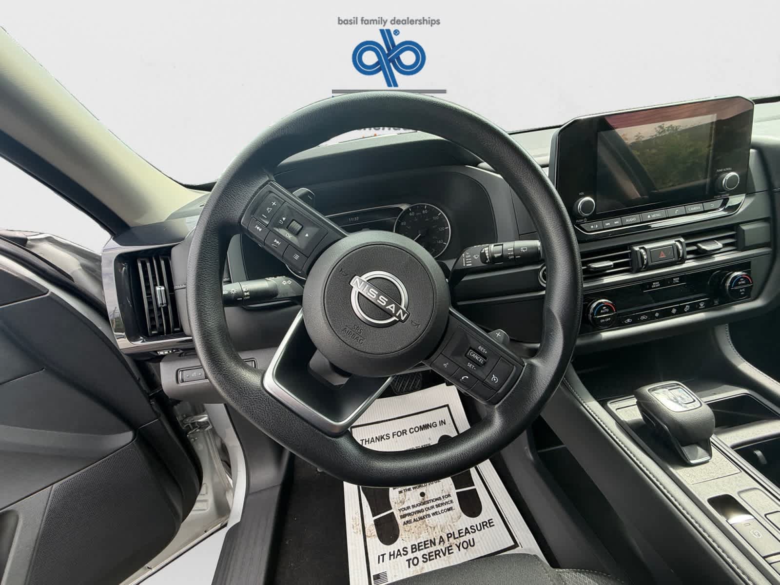 Used 2024 Nissan Pathfinder S AWD/4WD image 15