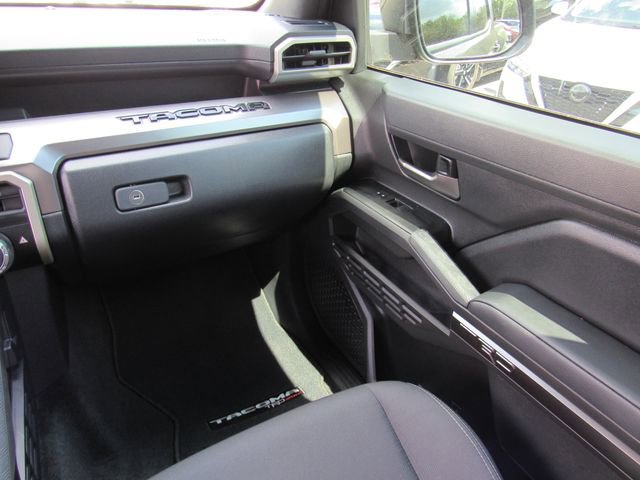 Used 2025 Toyota Tacoma TRD Sport image 19