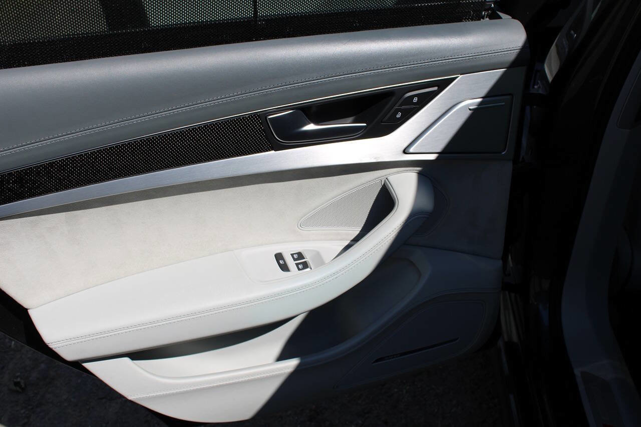 Used 2013 Audi S8 w/ Full Leather Pkg image 29