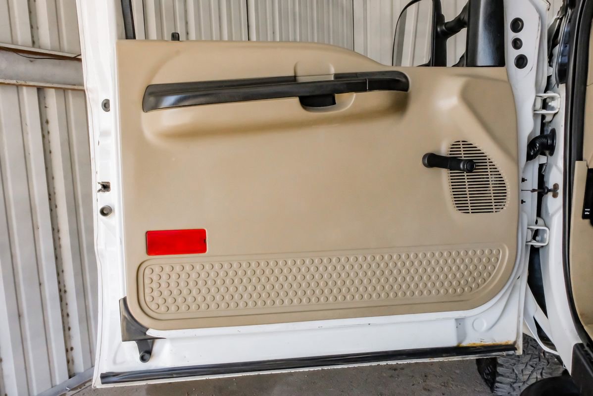 Used 2005 Ford F250 XL image 40