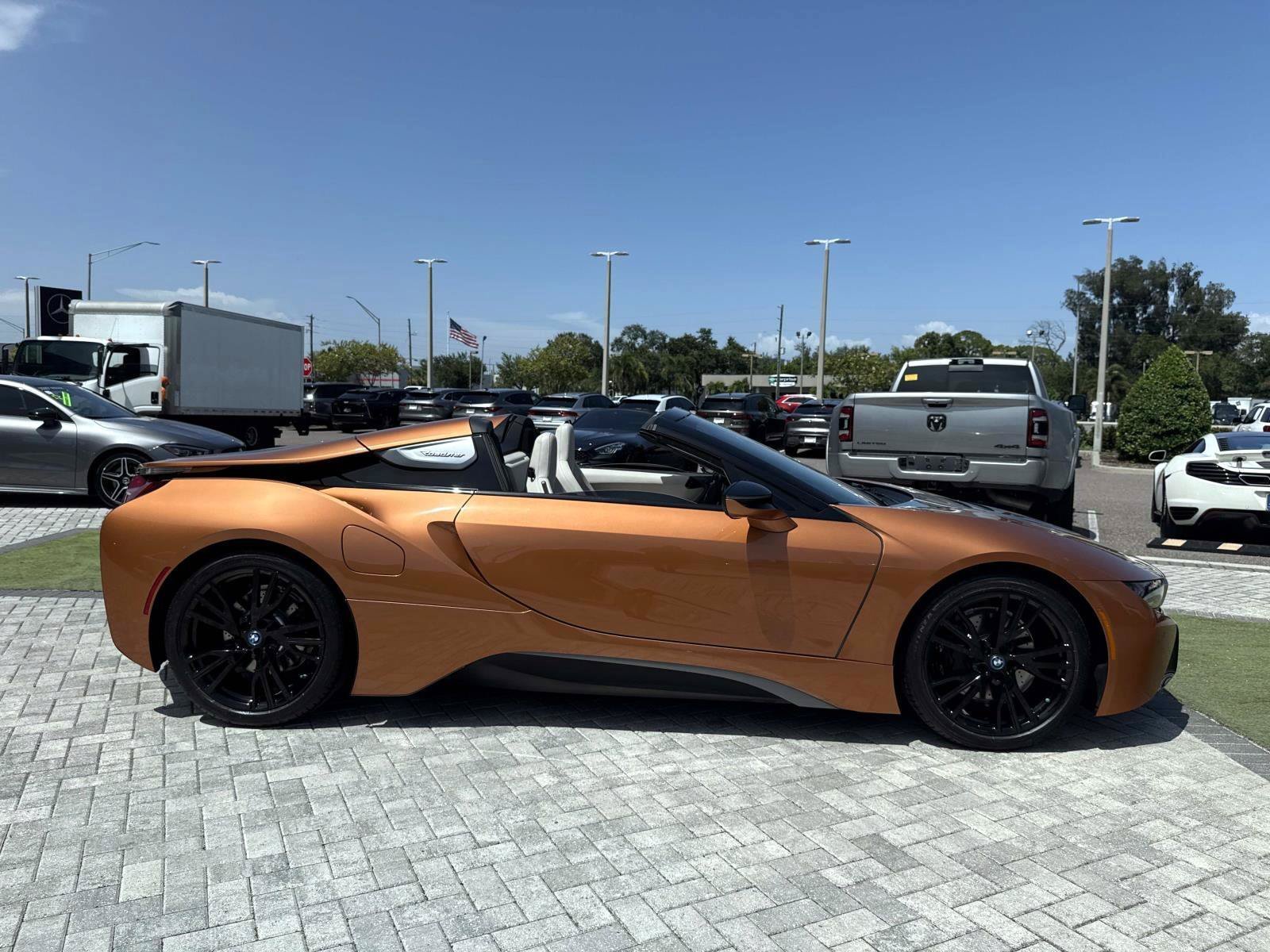 Used 2019 BMW i8 Roadster AWD/4WD image 6