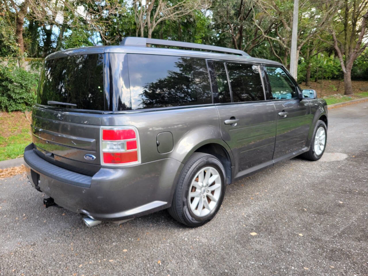 Used 2019 Ford Flex SE image 7
