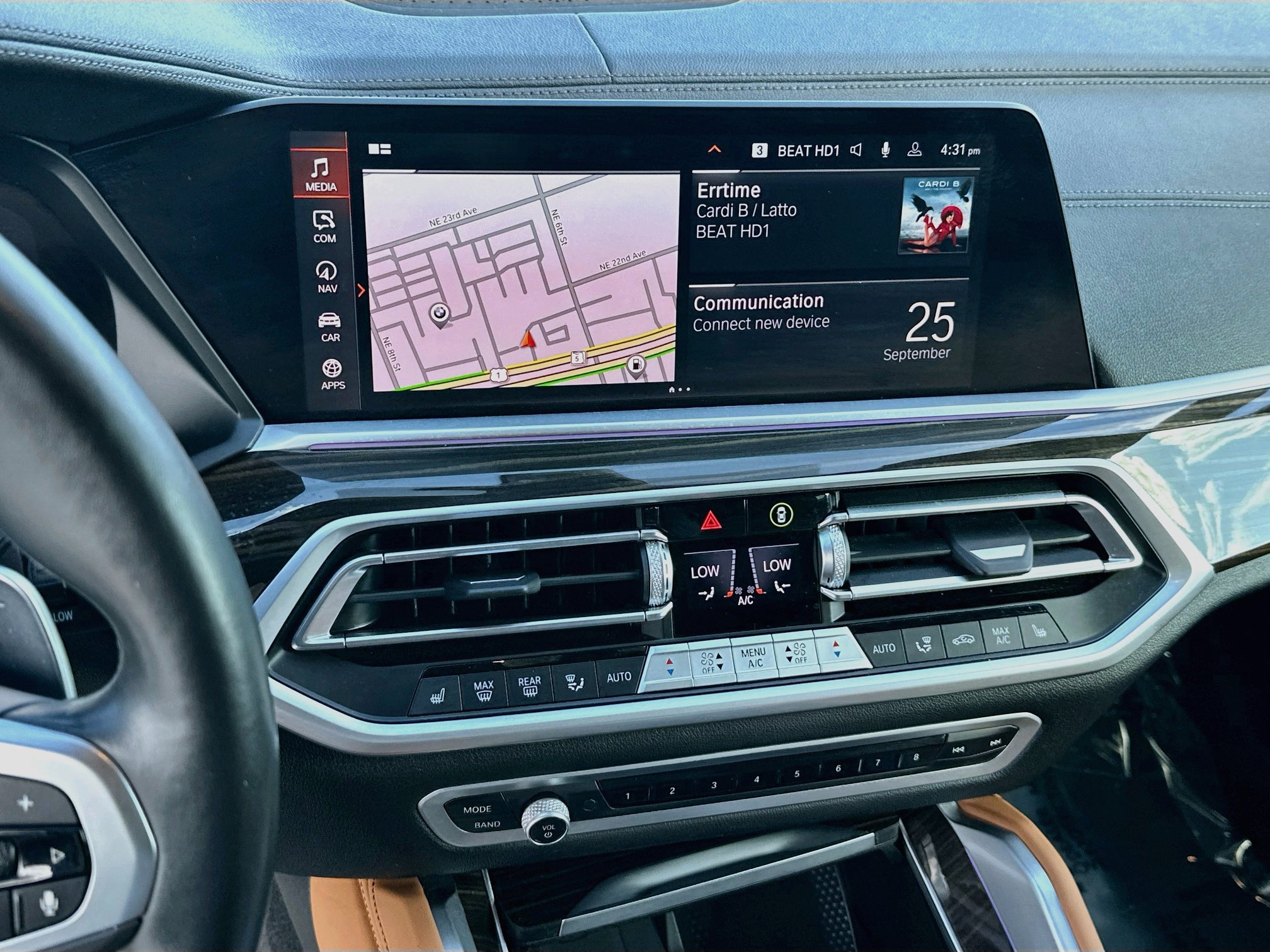 Used 2023 BMW X6 xDrive40i w/ Executive Package AWD/4WD image 12