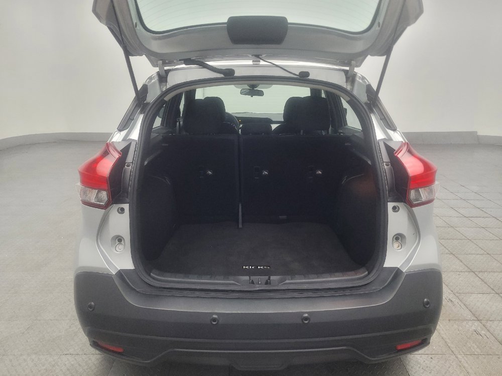 Used 2020 Nissan Kicks S FWD image 29