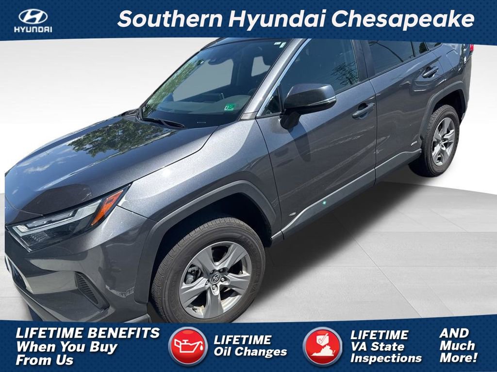 Used 2025 Toyota RAV4 XLE AWD/4WD video 1